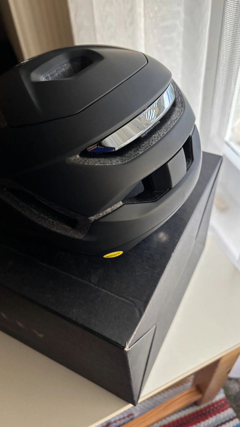 Oakley Aro 5 Race