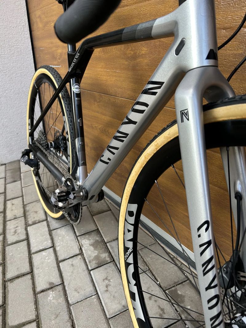 Prodám 2 cyklokrosové kola 