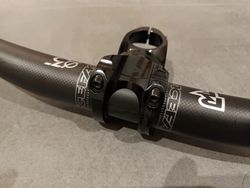 Řidítka Race Face Next 2 Carbon 760 mm + Představec RACE FACE TURBINE R 35 mm délka 50mm