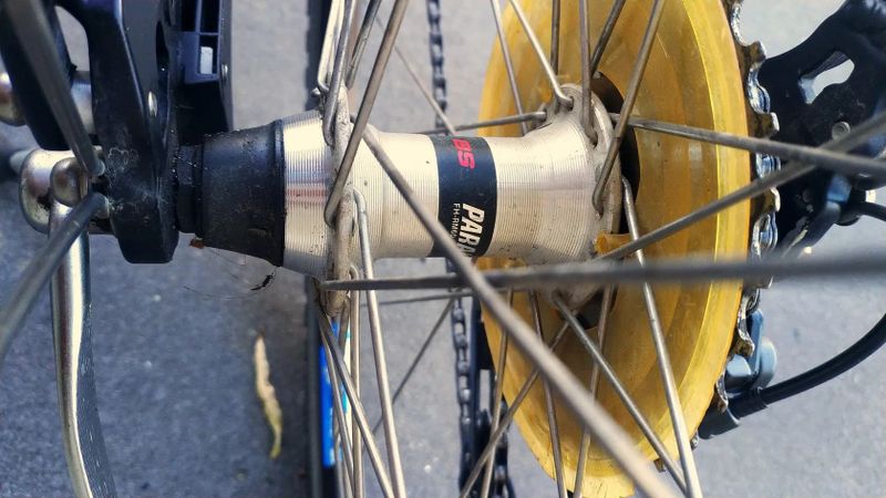 Špičkové městské kolo Pegasus Forza SL. kvalitní hliníkový rám Aluminium 7005. Délka zadní sedlové 