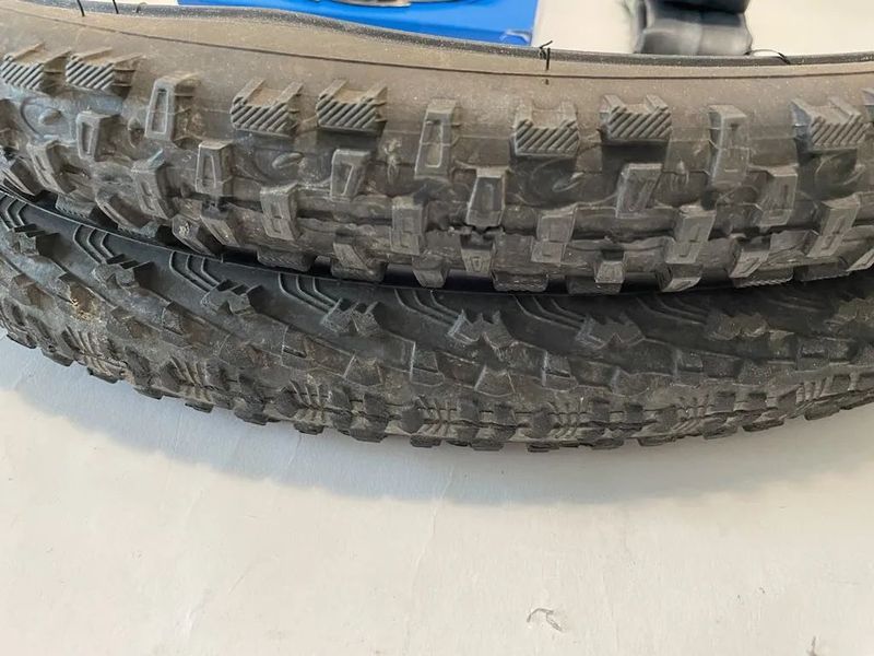 Hydraulické brzdy TEKTRO, pláště 24", pedály, diky 16", duše 
