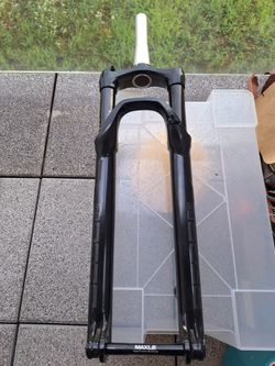RockShox Reba RL 29", Solo Air, Motion Control, vzdálené zamykání, zdvih 110 mm