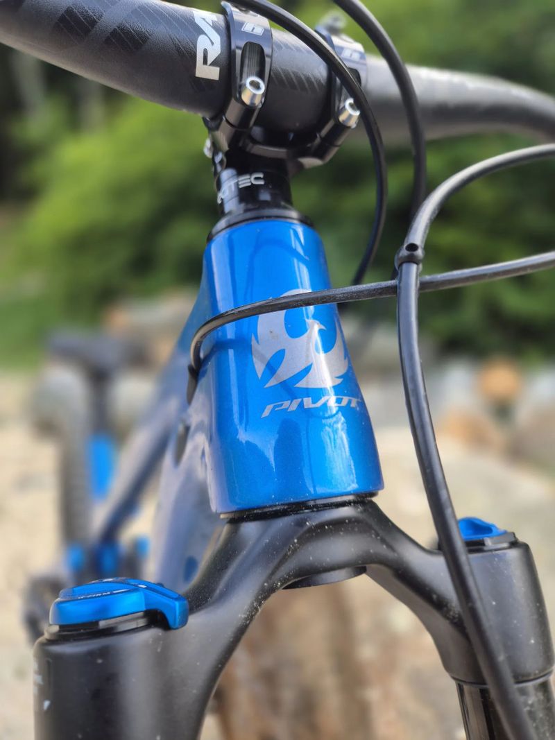 Pivot Switchblade L