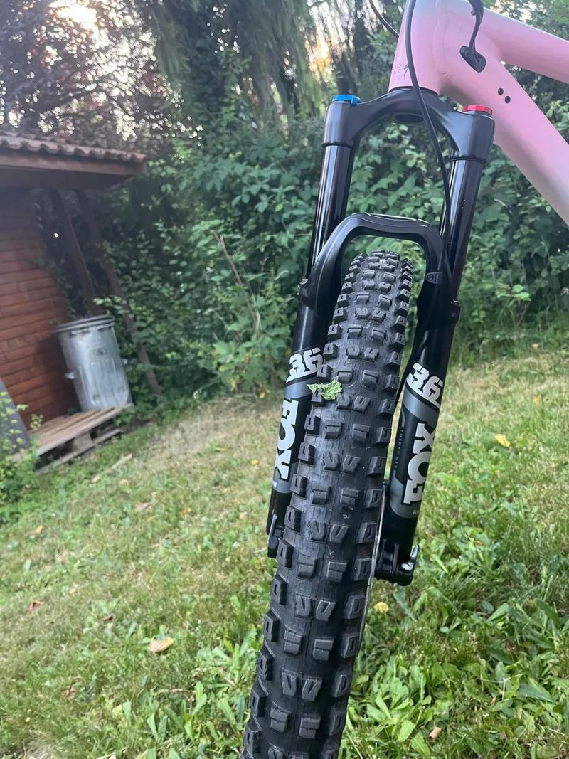 SPECIALIZED STATUS 2 VELIKOST M/S3 MULLET