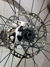 Prodám lehká zapletená kola Fulcrum Racing 600 DB Disc – perfektní stav
