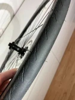 Prodám lehká zapletená kola Fulcrum Racing 600 DB Disc – perfektní stav