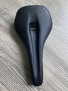 Ergon SR Pro Carbon Men a SQlab 612 Ergowave R S-Tube