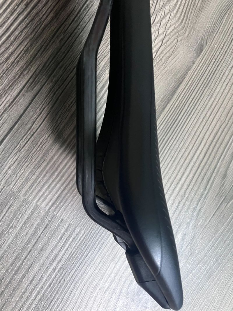 Ergon SR Pro Carbon Men a SQlab 612 Ergowave R S-Tube
