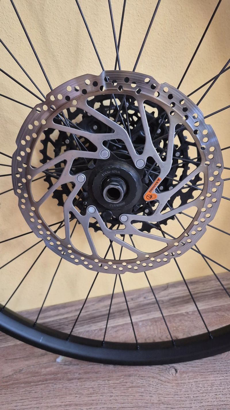 Predam Shimano kolesa s kotúčmi -Mullet.