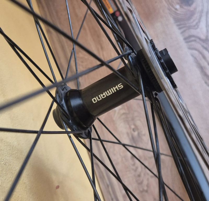Predam Shimano kolesa s kotúčmi -Mullet.