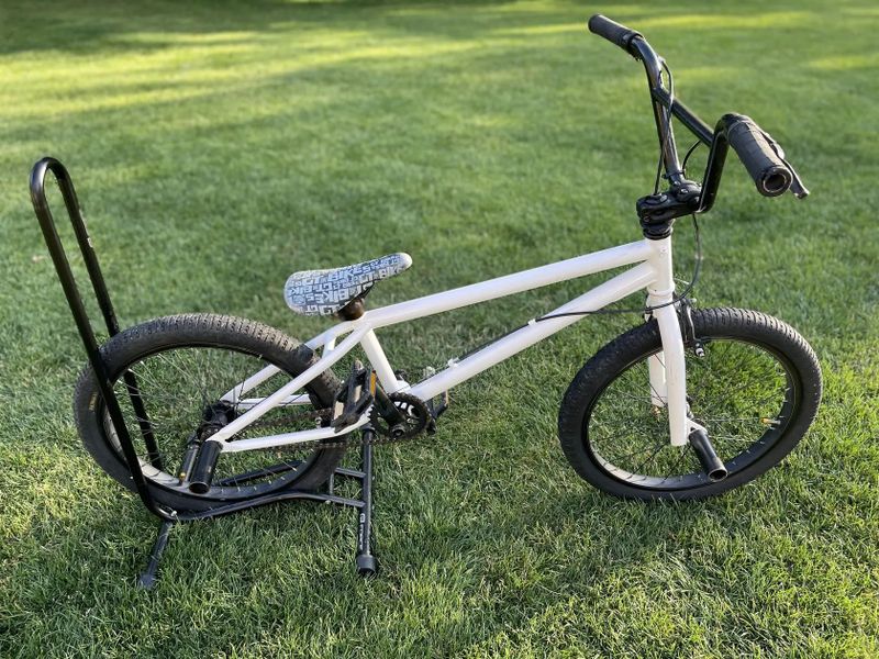 prodám kolo BMX GT 20"