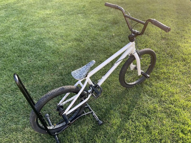 prodám kolo BMX GT 20"