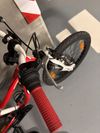 Specialized 20 hotrock cerveny