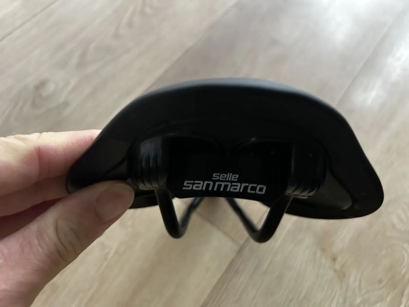 Sedlo San Marco SHORTFIT WIDE