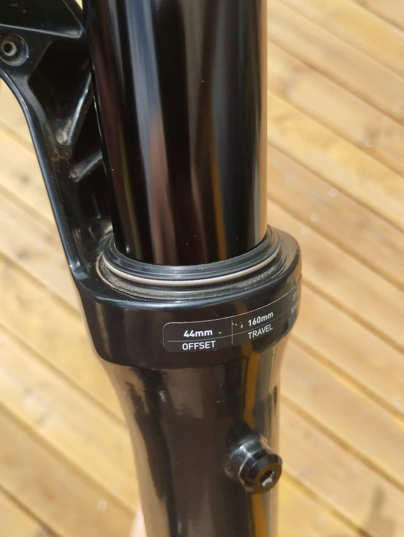 ZEB Select RC 27.5" DebonAir+ Tapered Boost 160mm / 44mm Off
