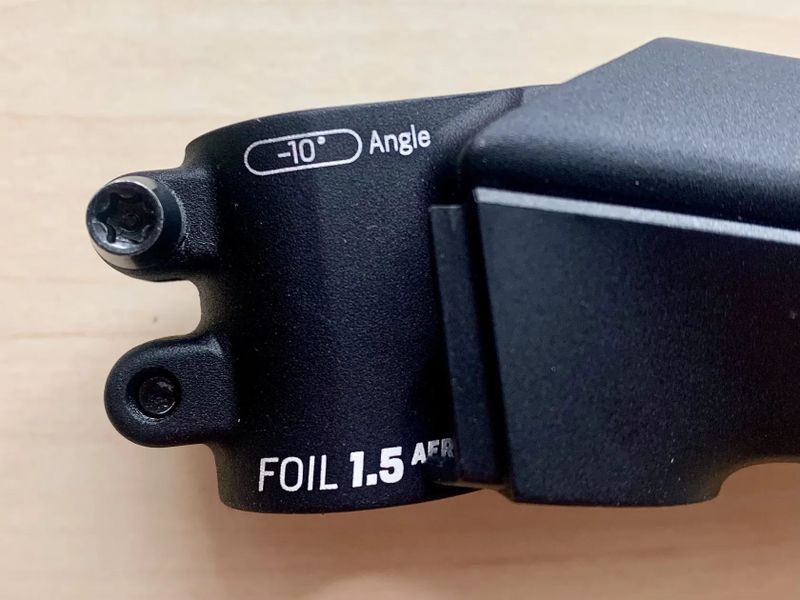 Představec Syncros Foil 1.5 aero 100mm + držák na Garmin
