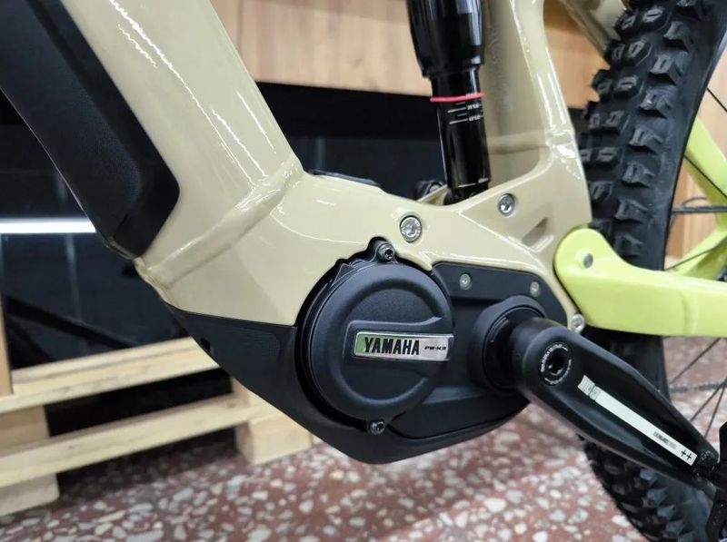 Haibike ALLMTN 3 High coffee/green/blue, 720Wh, 2025 - Celoodpružené elektrokolo vel. XL