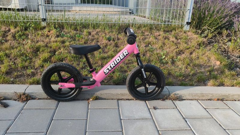 Minikolo bez šlapátek Strider 12 Sport