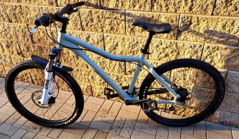 Kona Five - O