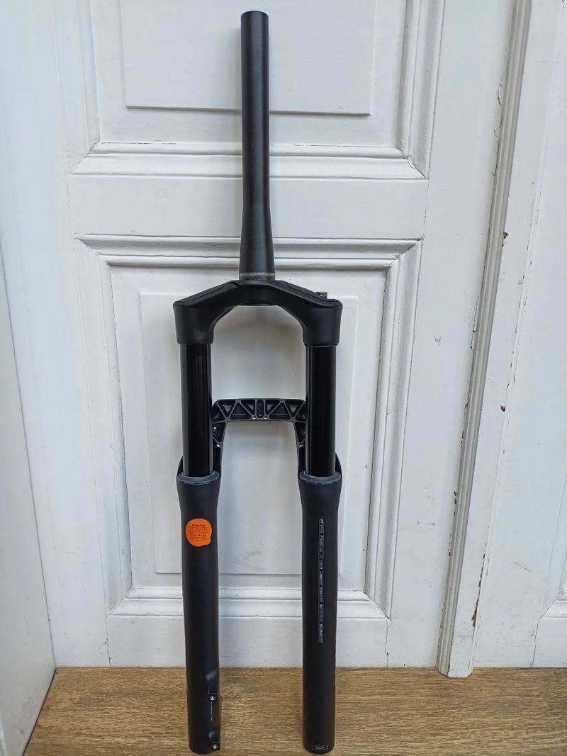 Vidlice DT Swiss F535 One 150 mm 29"