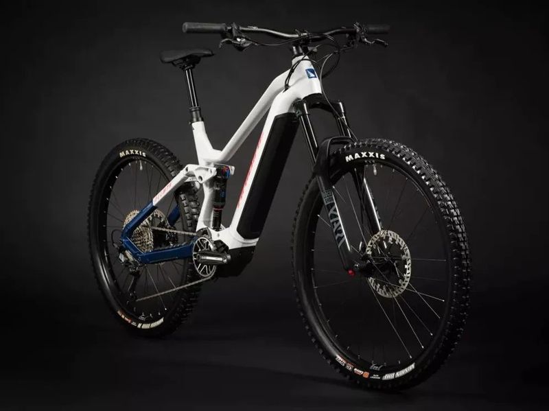 Haibike AllMtn 7, High soft grey/red/blue 2025, 720Wh - Celoodpružené elektrokolo vel. XL