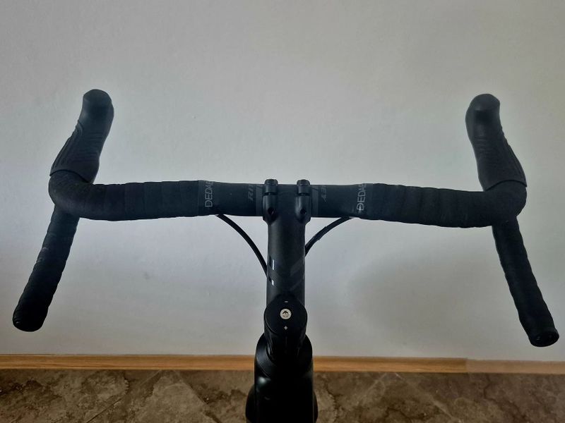 Quint Gravel 58" karbon rám v záruce, Shimano GRX RX810 Di2 1x11