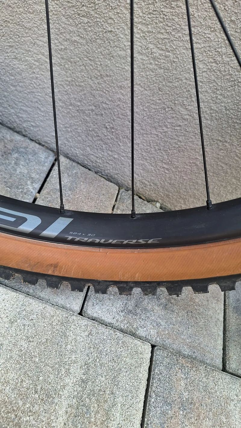 Prodám krásná kola ROVAL TRAVERSE na MULLET 29/27.5 i jednotlivě