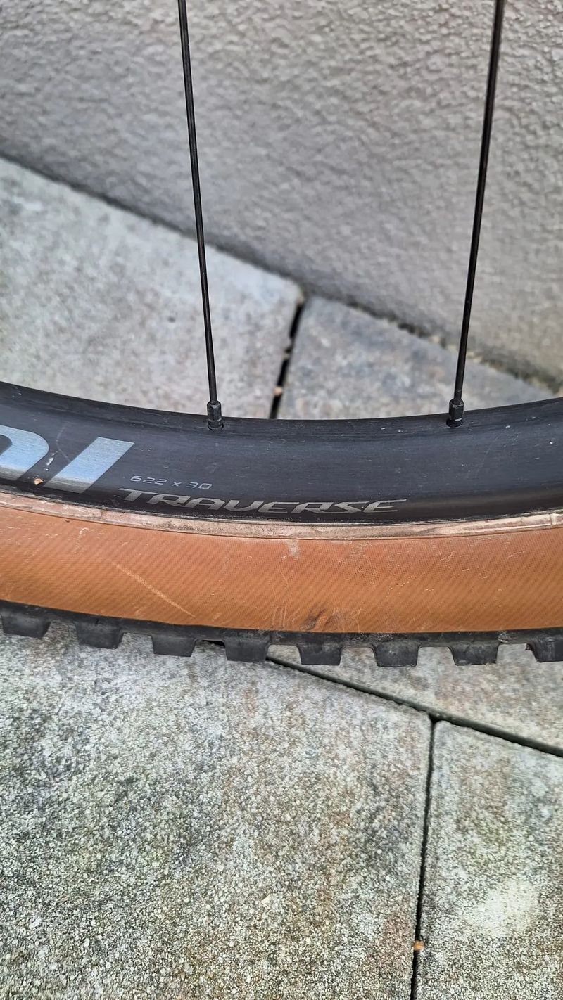 Prodám krásná kola ROVAL TRAVERSE na MULLET 29/27.5 i jednotlivě