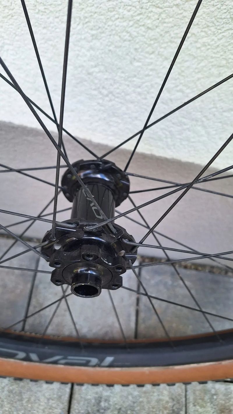 Prodám krásná kola ROVAL TRAVERSE na MULLET 29/27.5 i jednotlivě