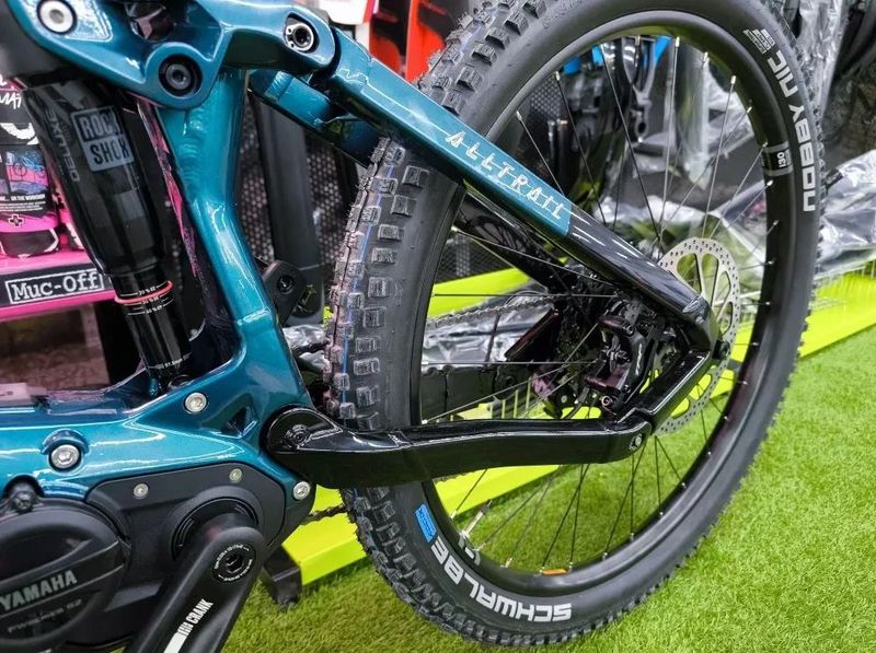 Haibike ALLTRAIL 5 High ocean/blk/chrome, 720Wh, celoodpružené elektrokolo vel. S