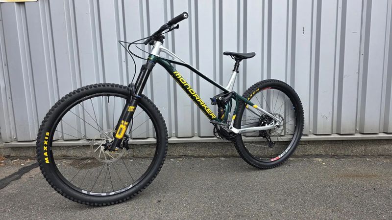 MONDRAKER SUPERFOXY R, BRITISH RACING GREEN/RACING SILVER/YELLOW - L/470mm