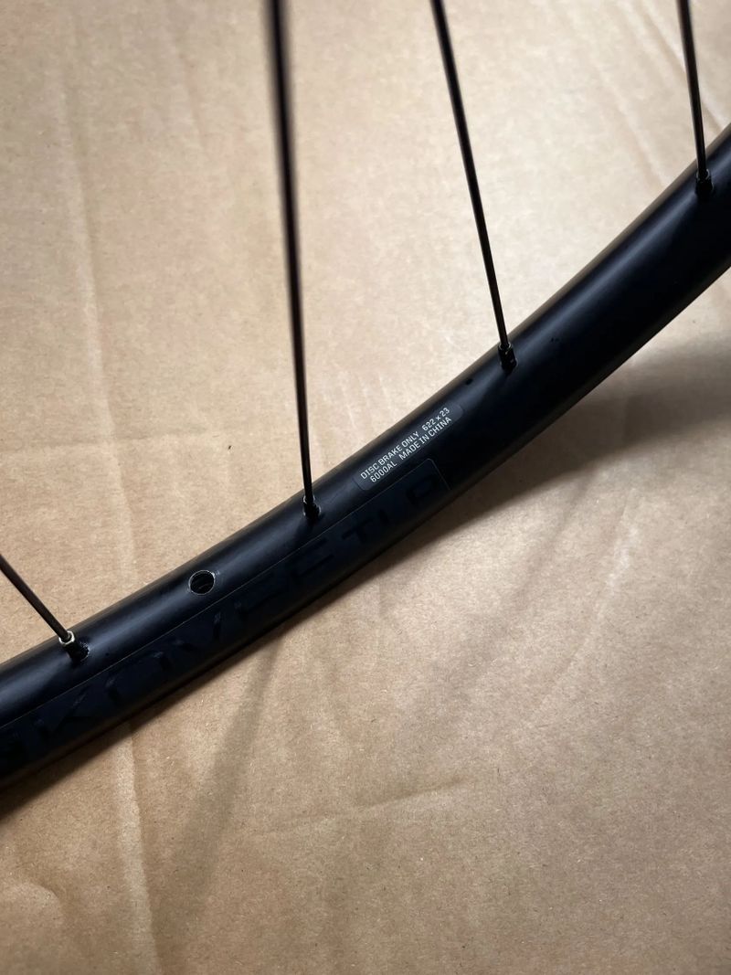 BONTRAGER Zadní kolo Kovee Comp TLR Boost 29" MTB