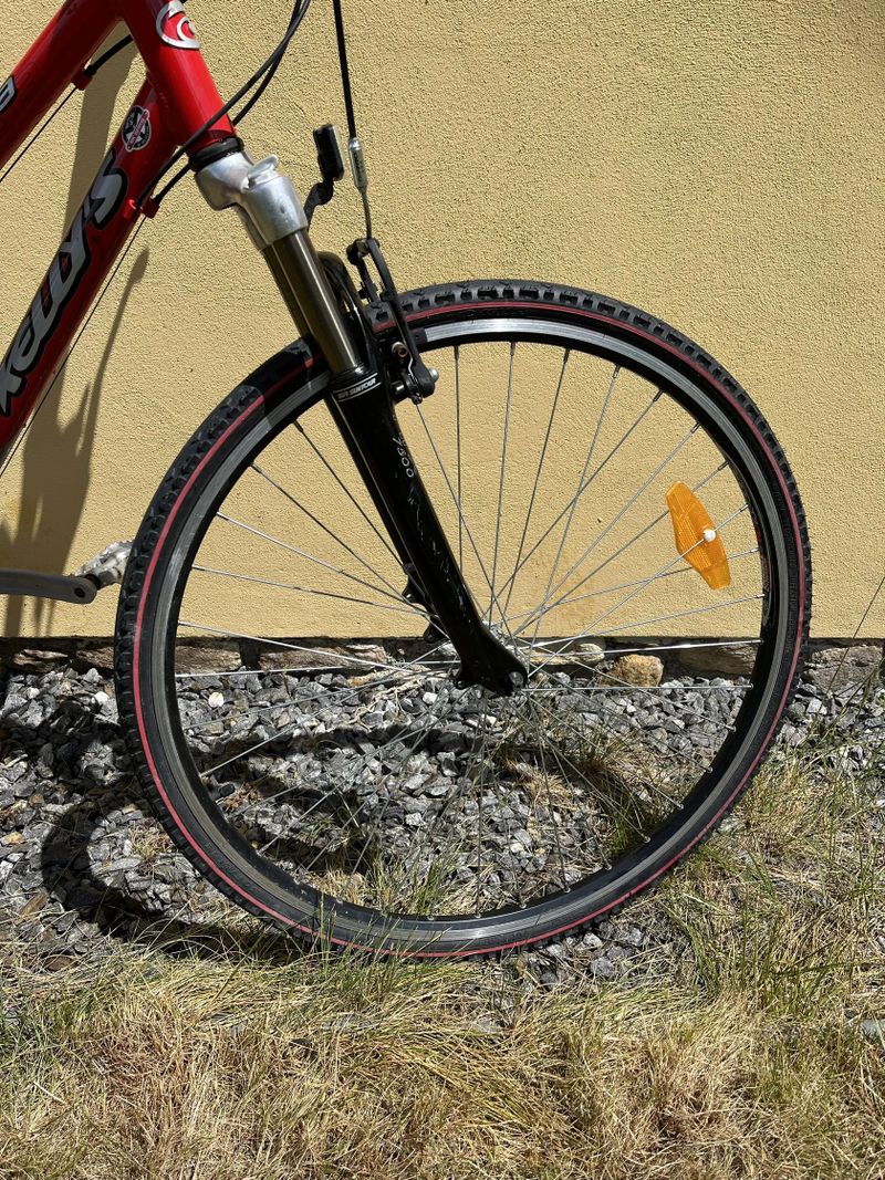 Unisex trekové kolo KELLYS