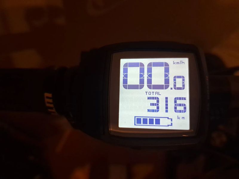 Prodám skoro nepoužité celoodpružené elektrokolo FUJI EVO 29 EQP.