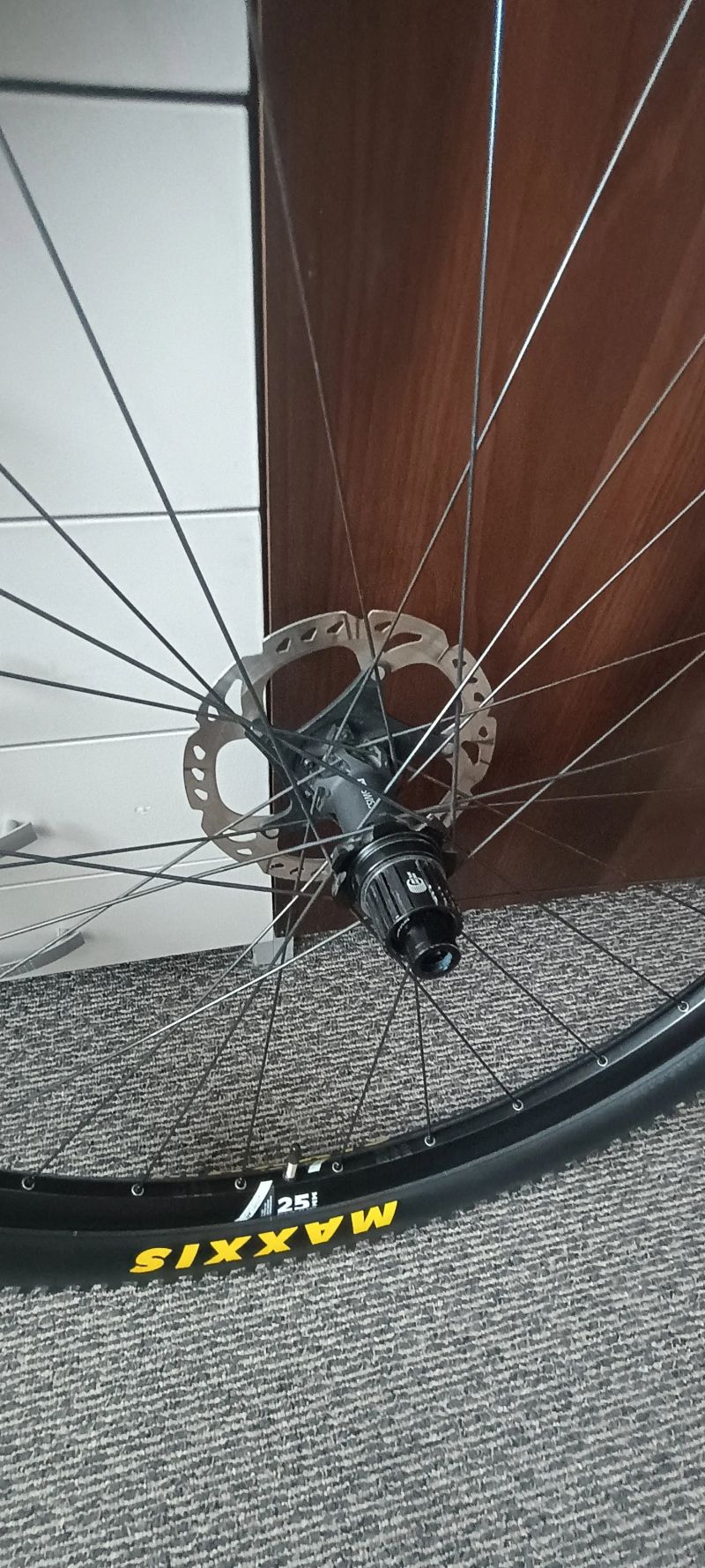 Zapletená kola DT Swiss x 1700