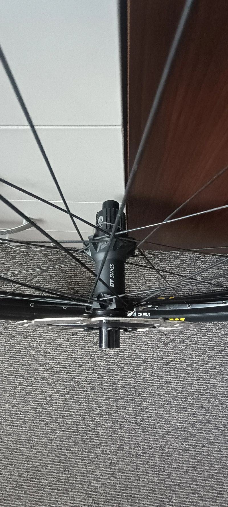 Zapletená kola DT Swiss x 1700