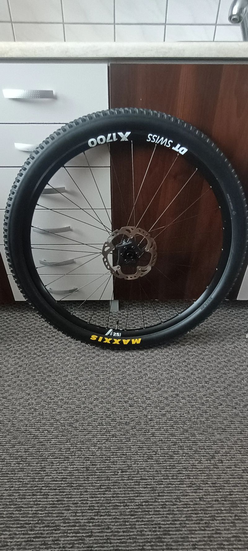 Zapletená kola DT Swiss x 1700