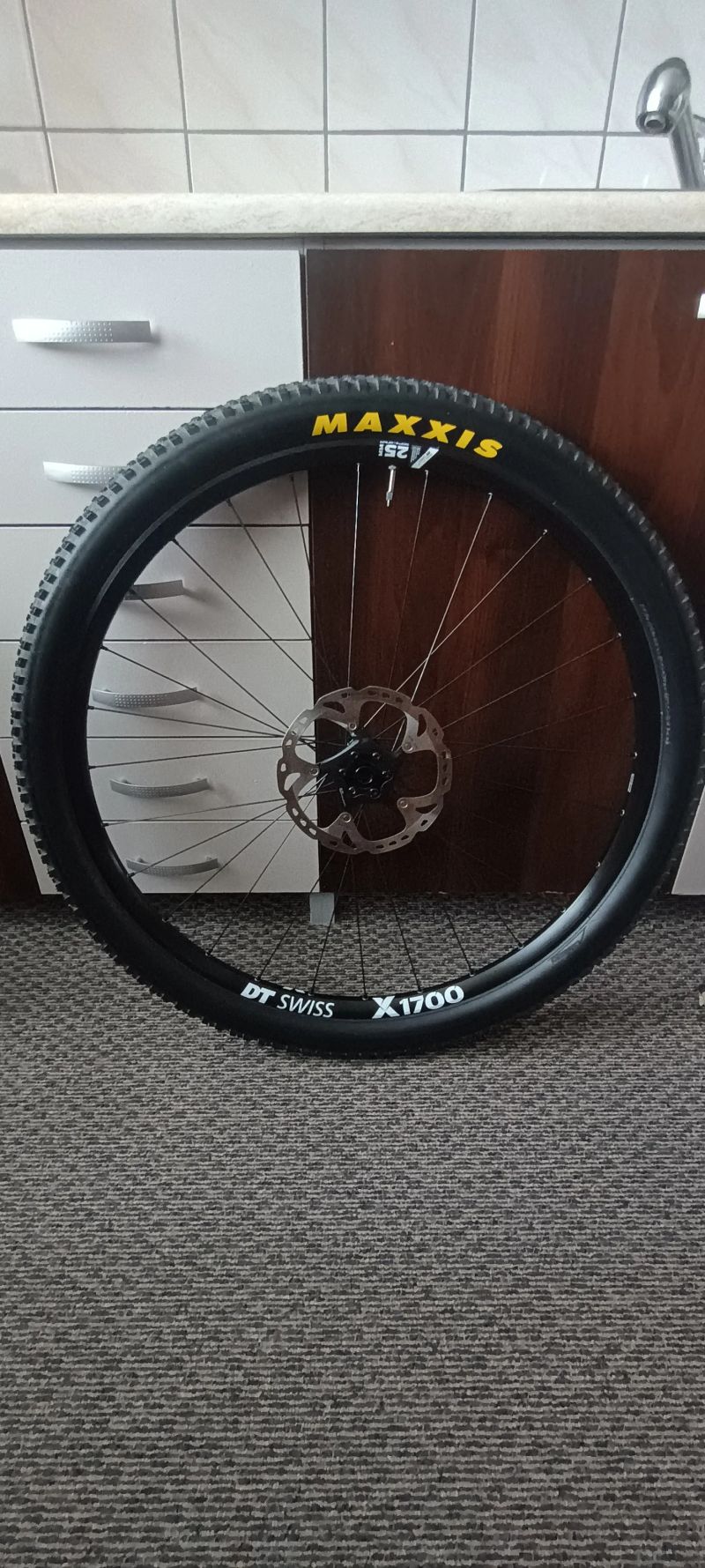 Zapletená kola DT Swiss x 1700