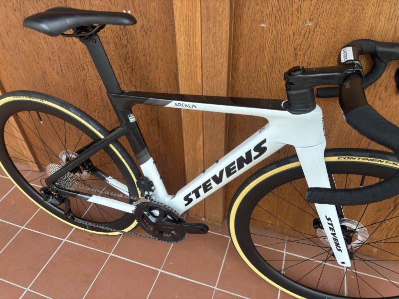 STEVENS ARCALIS DISC - karbonová plášťová kola - SHIMANO 105 2 x 12 - vel. 51 cm - NOVÉ