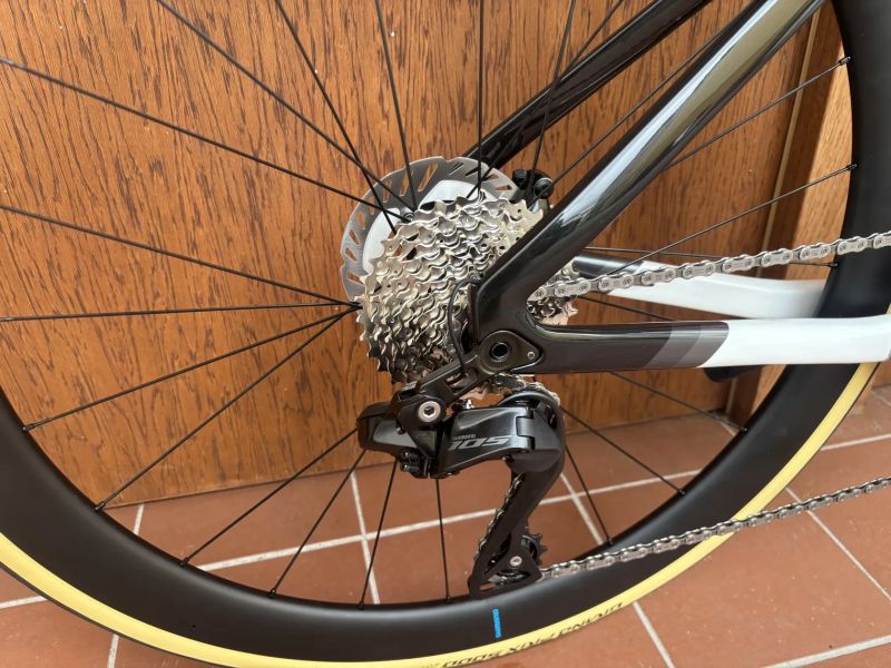 STEVENS ARCALIS DISC - karbonová plášťová kola - SHIMANO 105 2 x 12 - vel. 51 cm - NOVÉ