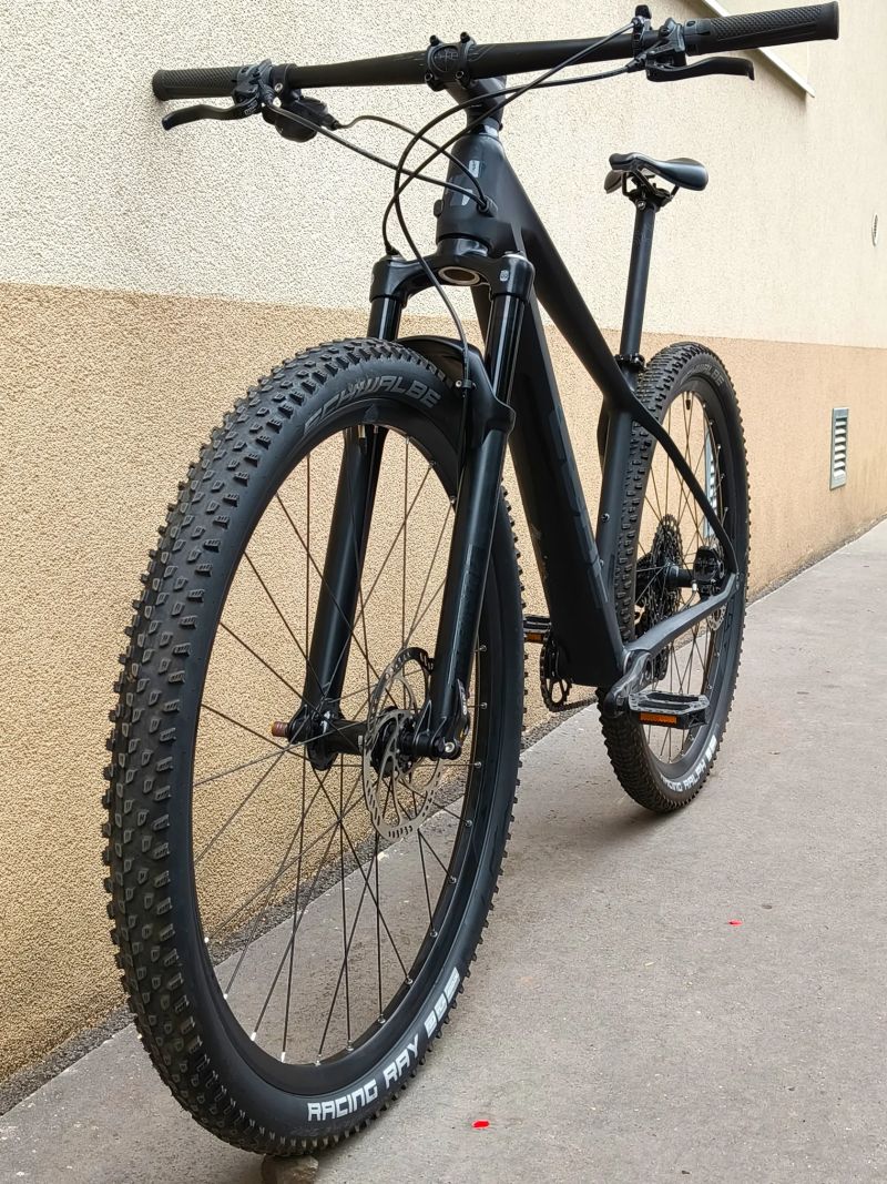 CUBE REACTION C:62 ONE 2022, vel M (S/M), carbon 29", TOP STAV, 11,5 kg, Najeto 300 km