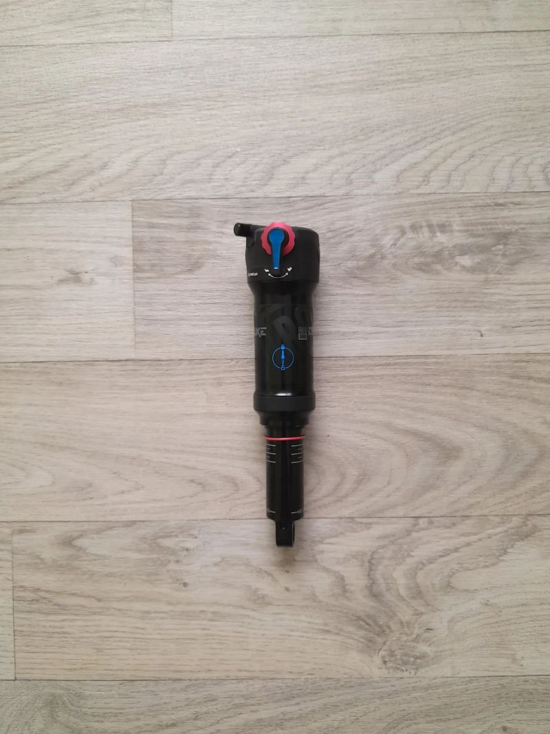 RockShox Deluxe Select+ 205x60 Trunnion