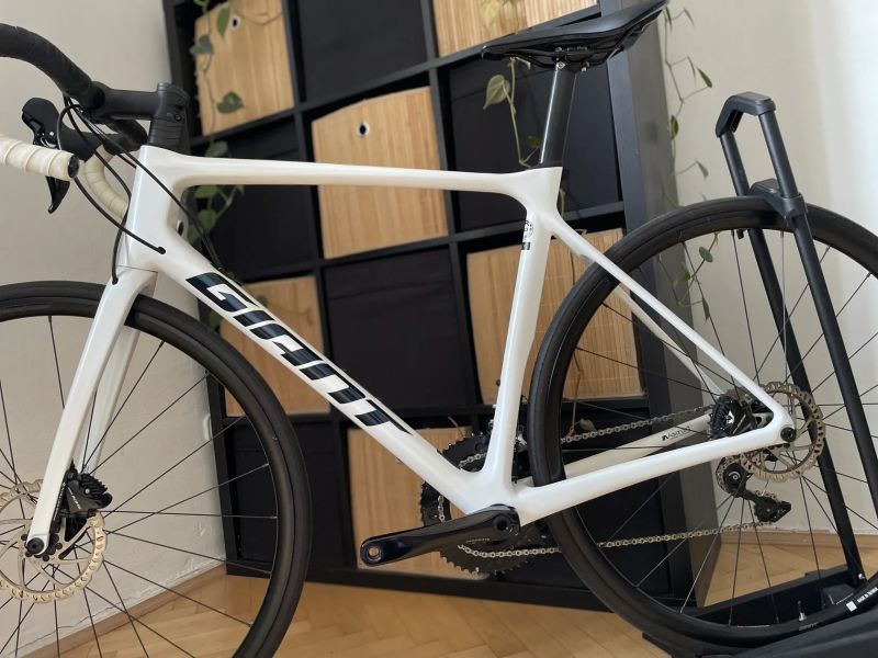 Giant TCR Advanced 2 Disc White / carbon / vel.ML