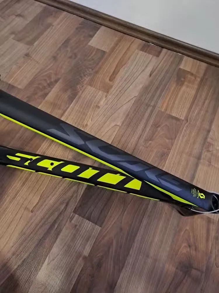 Nový karbonový rám SCOTT SCALE 900 RC / 29er / tepered / velikost XL / pevná osa 142x12mm nebo rychl
