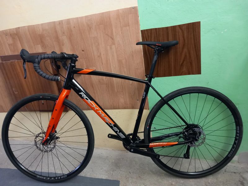 Prodám Gravel kolo Rock Machine GRAVELRIDE 200. Velikost L.