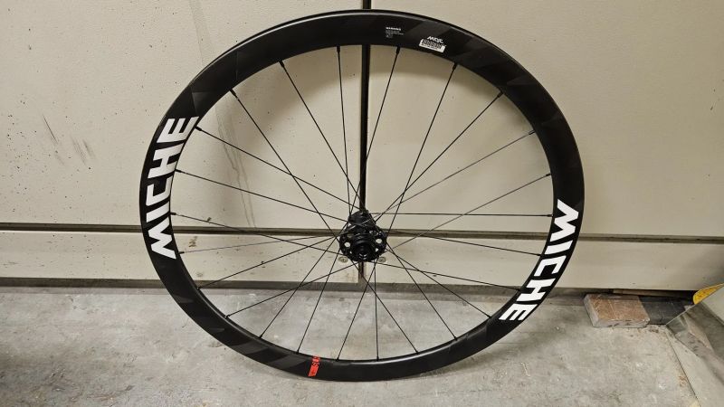 Karbonová kola Wilier Miche SLR 38 pláštová pevná osa 12 mm