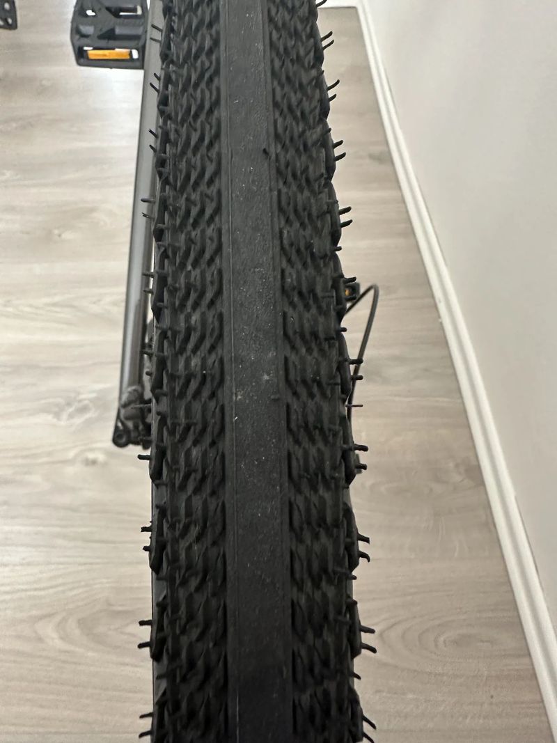 Specialized Sirrus X 3.0 2024, L, jako nový – po 200 km, komplet