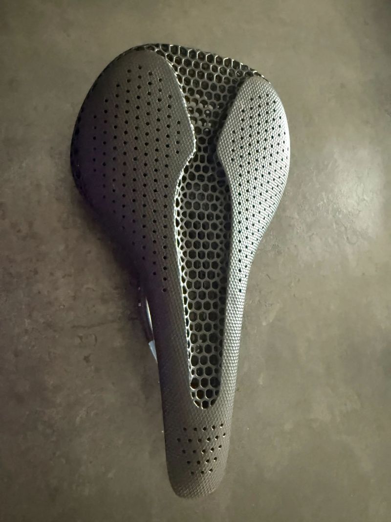 Prodám 3D carbon sedlo ryet