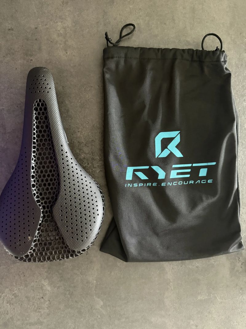 Prodám 3D carbon sedlo ryet