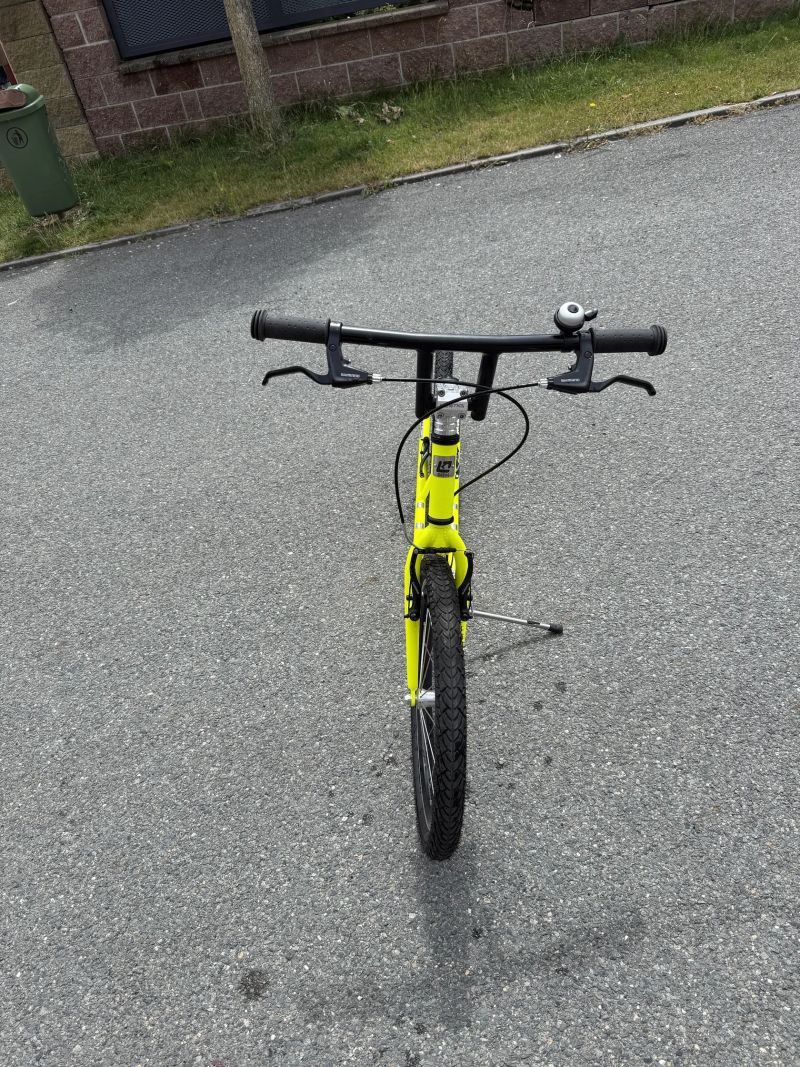 Prodám nevyužitou Koloběžku Kostka HILL MAX KID G5 neon lemon 